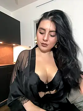 Snapshot of Evelyn___Sweet chatting on 10/10/25, 08:41 Evelyn Sweet online show from 10/10/25, 08:41