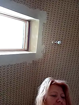 Lauri scherri online show from 10/12/25, 02:16