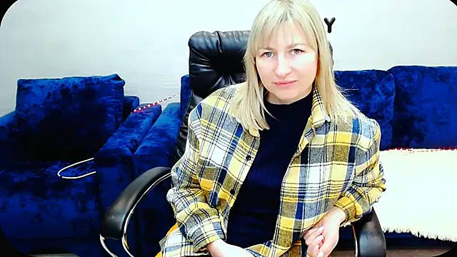 Incredible Ariela online show from 10/30/25, 01:23