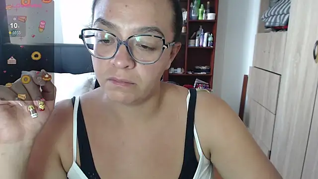 Snapshot of miia-big1boobs_ chatting on 02/19/25, 09:58 miia-big1boobs online show from 02/19/25, 09:58