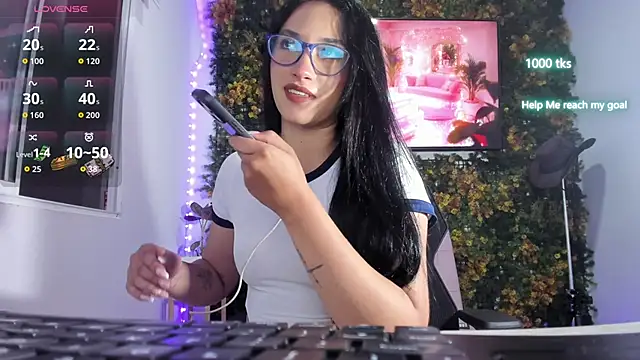 emily palmeer online show from 04/23/26, 04:57