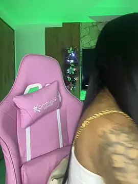 Tamara Roberts1 online show from 12/20/24, 02:08