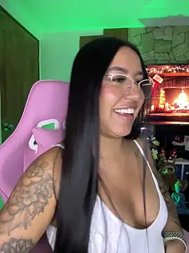 Tamara Roberts1 online show from 12/27/24, 05:20