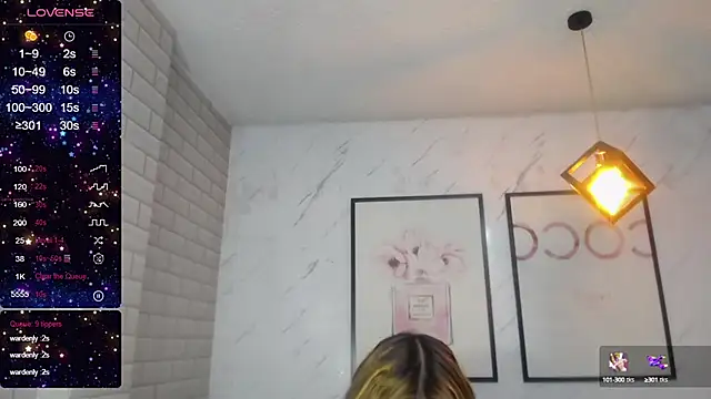 Snapshot of _Charlotte_v chatting on 01/13/25, 05:02 Charlotte v online show from 01/13/25, 05:02