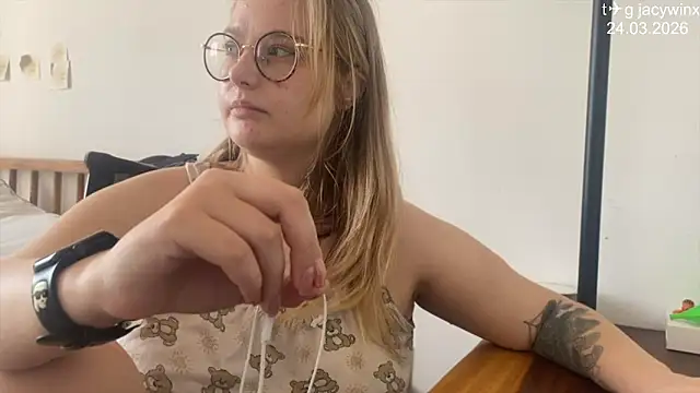 JacyWinslat online show from 03/24/26, 07:57