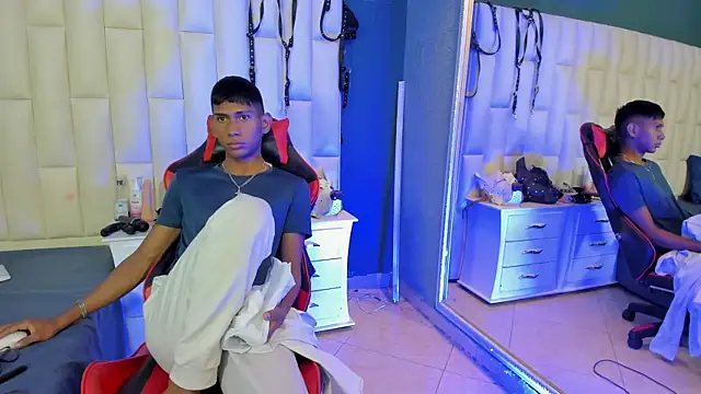 Snapshot of Nick_Collins18 chatting on 02/05/25, 08:46 Nick Collins18 online show from 02/05/25, 08:46