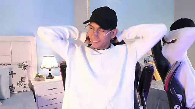 Snapshot of Nick_Collins18 chatting on 10/20/25, 11:05 Nick Collins18 online show from 10/20/25, 11:05