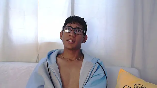 Snapshot of Nick_Collins18 chatting on 11/25/25, 06:52 Nick Collins18 online show from 11/25/25, 06:52