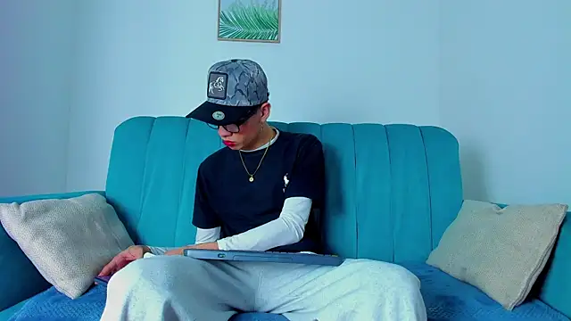 NeoRaptis online show from 03/20/25, 08:40