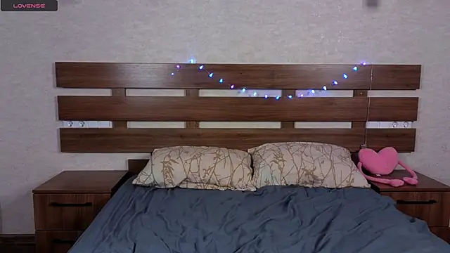 Snapshot of AlinaWalters chatting on 02/19/25, 07:28 AlinaWalters online show from 02/19/25, 07:28