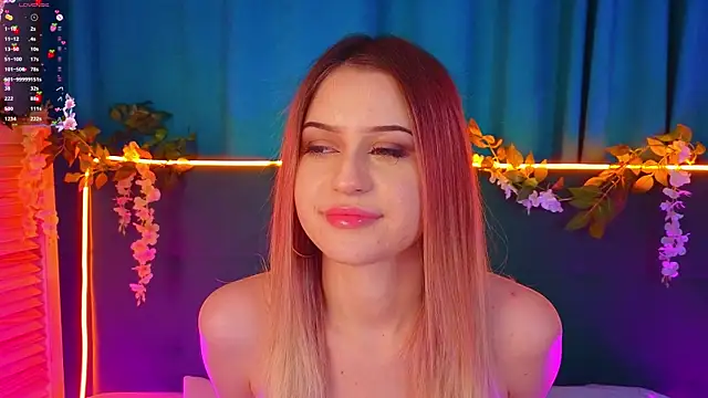 Snapshot of AlinaWalters chatting on 11/23/25, 08:08 AlinaWalters online show from 11/23/25, 08:08