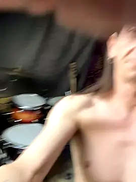 Snapshot of Sunking13cm chatting on 09/10/25, 11:43 Sunking13cm online show from 09/10/25, 11:43