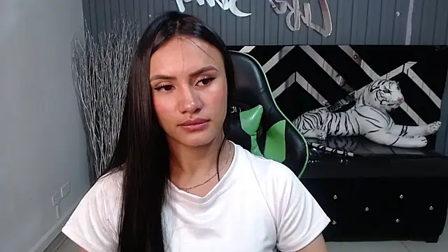 Snapshot of allison_a1 chatting on 02/21/25, 09:45 allison a1 online show from 02/21/25, 09:45