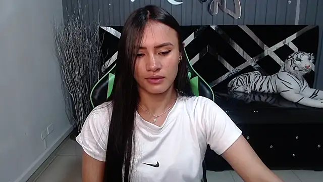 Snapshot of allison_a1 chatting on 03/07/25, 03:40 allison a1 online show from 03/07/25, 03:40