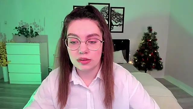 DaniellaLovely online show from 12/18/24, 11:13