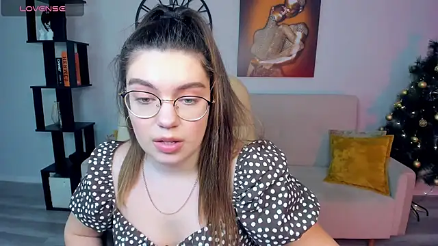 DaniellaLovely online show from 12/21/24, 08:28