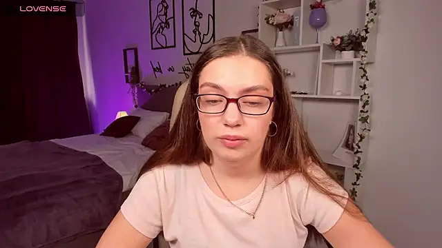 DaniellaLovely online show from 09/19/25, 11:00