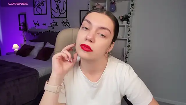 DaniellaLovely online show from 10/23/25, 10:58