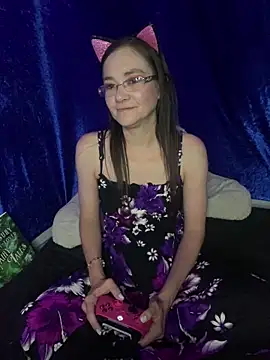 Cutebitchxh online show from 05/04/26, 04:19