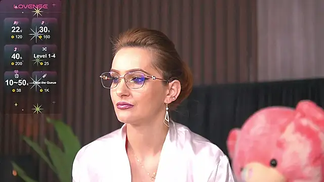 Snapshot of CataleyaKirk chatting on 02/17/25, 12:05 CataleyaKirk online show from 02/17/25, 12:05