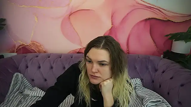 KateSly online show from 11/18/25, 06:40