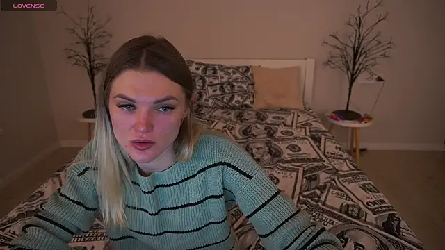 KateSly online show from 12/01/25, 06:29