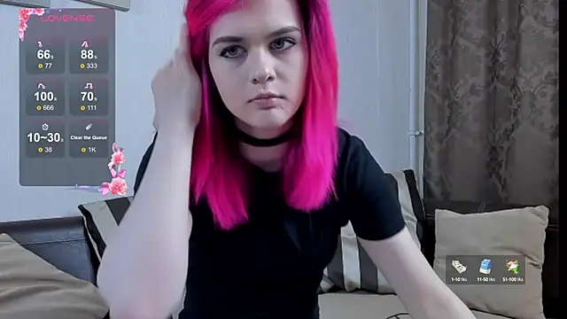 Snapshot of JulieTaylors chatting on 09/25/25, 11:52 JulieTaylors online show from 09/25/25, 11:52