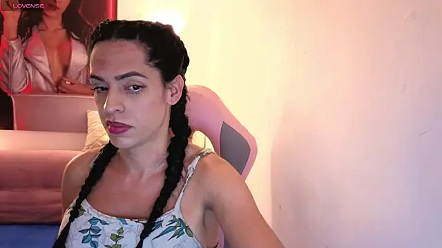 vittorialombardi   online show from 11/07/25, 11:38