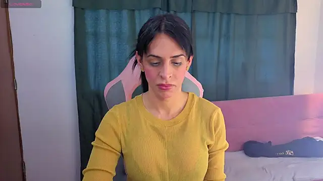 vittorialombardi   online show from 06/22/26, 09:34