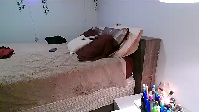 Kittyymaze1 online show from 12/23/25, 02:53