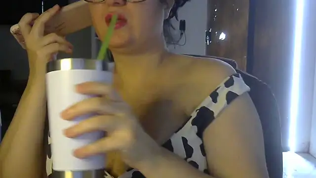 LUNYYA online show from 03/01/26, 04:31