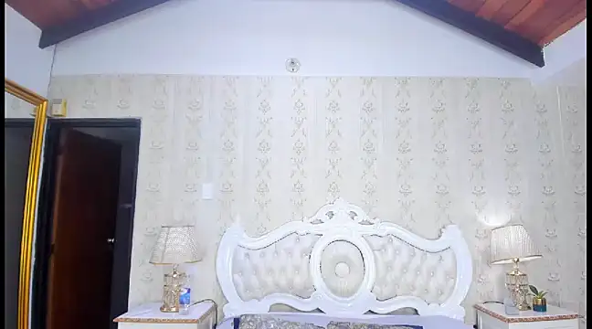 TiaraRosse online show from 03/04/25, 03:55