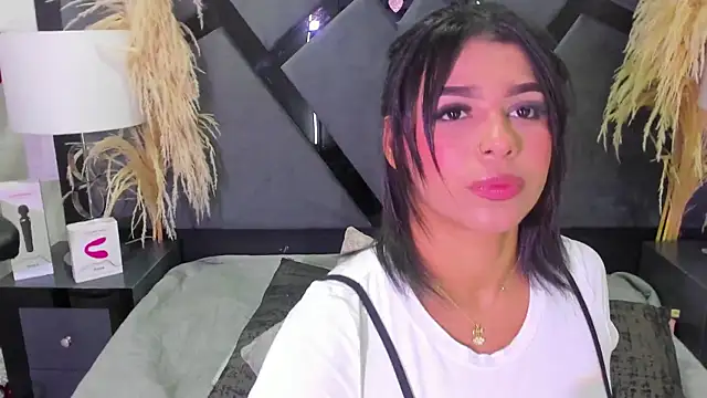 TiaraRosse online show from 01/10/26, 03:30