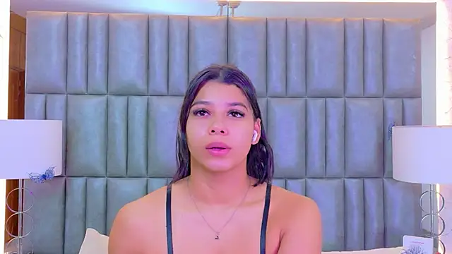 TiaraRosse online show from 04/16/26, 12:39