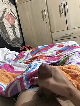 Snapshot of macg96 chatting on 01/15/25, 04:47 macg96 online show from 01/15/25, 04:47