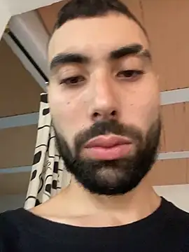 Snapshot of macg96 chatting on 12/19/25, 12:56 macg96 online show from 12/19/25, 12:56