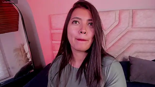 Rebeca Williams  online show from 12/05/25, 01:20