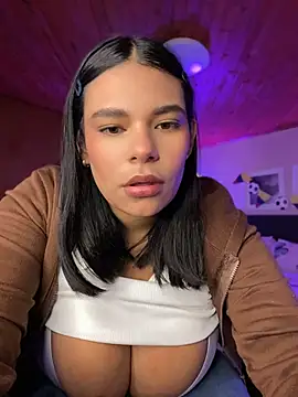 Snapshot of Isabella_boobd chatting on 07/07/26, 01:30 Isabella boobd online show from 07/07/26, 01:30