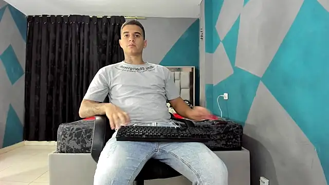 simookeler online show from 02/19/25, 06:22