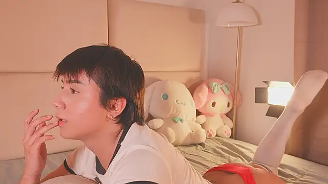 Snapshot of SweetHanson chatting on 02/28/26, 07:04 SweetHanson online show from 02/28/26, 07:04