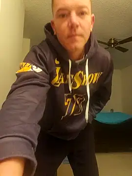 Bigtater1999 online show from 12/14/25, 02:55