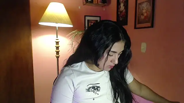 bunnyemilyrose36 online show from 06/25/26, 08:08