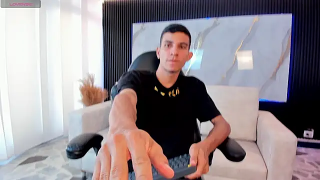 Aaron Scoot online show from 03/09/26, 08:35