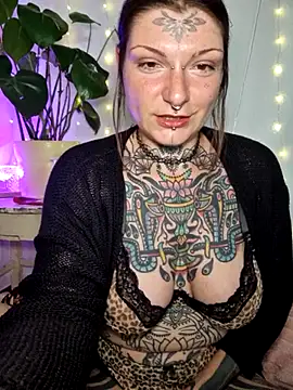 lizzardqueeen online show from 03/06/26, 03:52