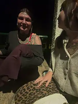 lizzardqueeen online show from 04/21/26, 02:51