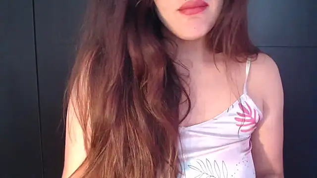 AdharaLujan online show from 04/12/26, 04:45