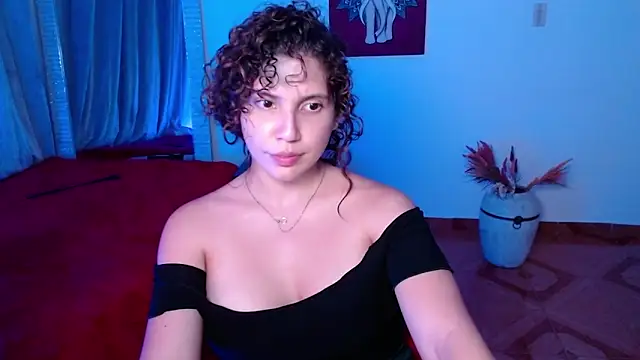 Snapshot of Sigrid- chatting on 03/11/25, 03:37 Sigrid- online show from 03/11/25, 03:37