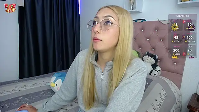 Soffy-brooks online show from 12/15/25, 03:33