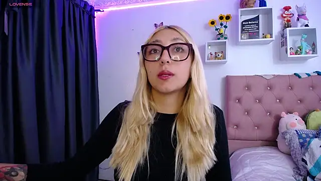 Soffy-brooks online show from 05/13/26, 02:31