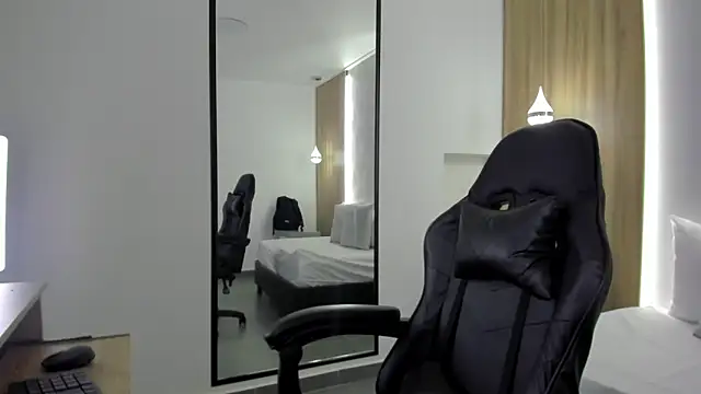 alma fenix online show from 12/19/25, 12:34